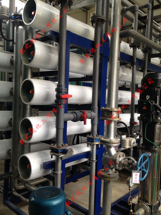 緩蝕阻垢(gòu)劑,電廠專用緩蝕(shí)阻垢劑,反滲透膜(mo)阻垢劑,非氧化型(xing)殺菌劑,粘泥剝離(li)劑,除鏽除垢劑