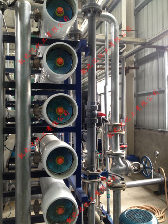 緩蝕阻垢劑,電(diàn)廠專用緩蝕阻垢(gou)劑,反滲透膜阻垢(gòu)劑,非氧化型殺菌(jun)劑,粘泥剝離劑,除(chú)鏽除垢劑